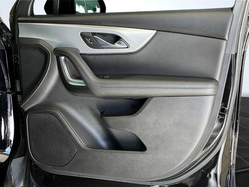 Used 2020 Chevrolet Blazer LT image 24