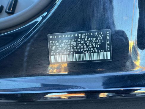 Used 2025 Volkswagen Jetta SE image 28