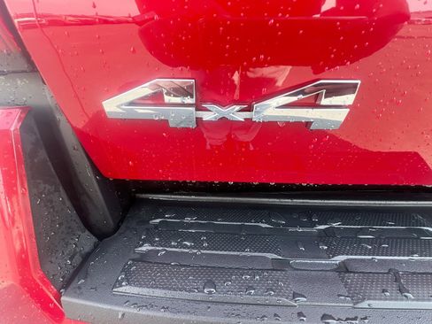 Used 2025 Toyota Tacoma SR5 image 34