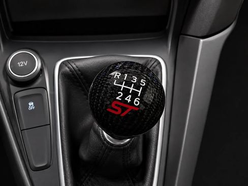 Used 2017 Ford Focus ST FWD image 40
