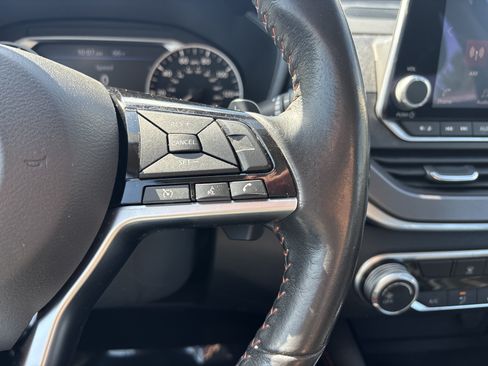Used 2023 Nissan Altima 2.5 SR FWD image 28