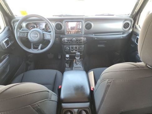 Used 2023 Jeep Gladiator Willys image 19