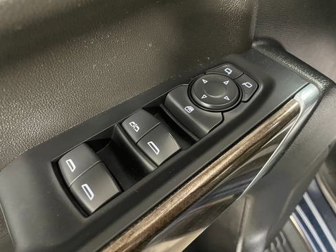 Used 2021 Chevrolet Silverado 1500 RST image 19