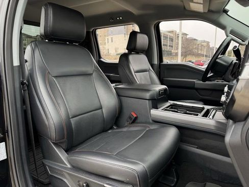 Used 2024 Ford F250 Lariat w/ Black Appearance Package image 33