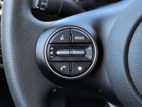 Used 2025 Kia Soul LX w/ LX Technology Package FWD image 21