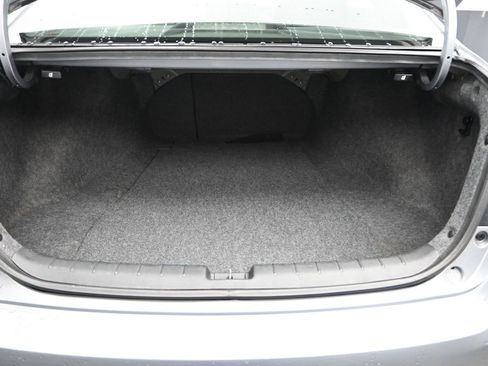 Used 2017 Honda Accord Sport image 11