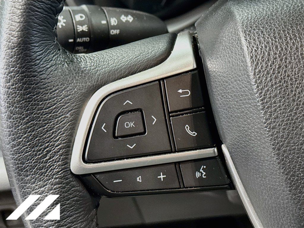 Used 2024 Toyota Sienna XLE AWD/4WD image 12