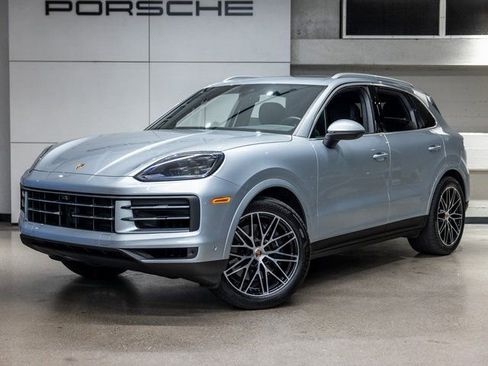 Certified 2025 Porsche Cayenne AWD/4WD image 1