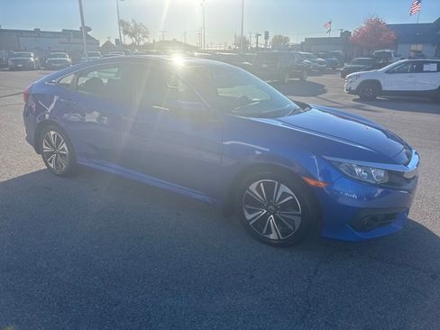 Used 2017 Honda Civic EX-T image 7