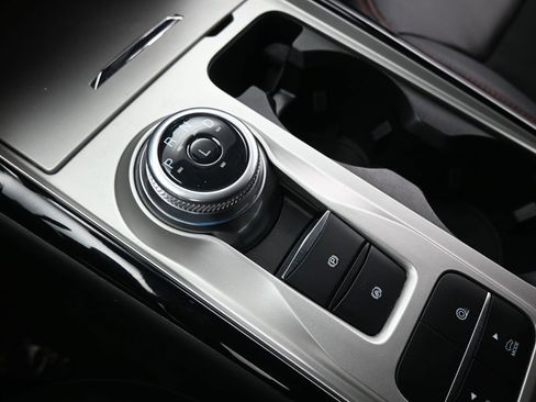 Certified 2023 Ford Explorer ST-Line w/ Class IV Trailer Tow Package image 19