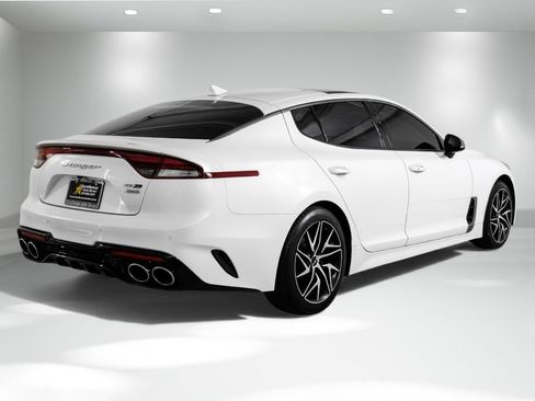 Used 2022 Kia Stinger GT-Line w/ Sun & Sound Package image 9