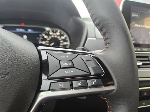 Used 2025 Nissan Altima 2.5 SR image 21