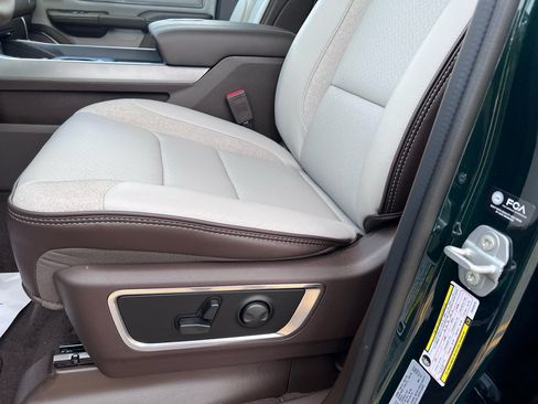 New 2026 RAM 1500 Laramie AWD/4WD image 11