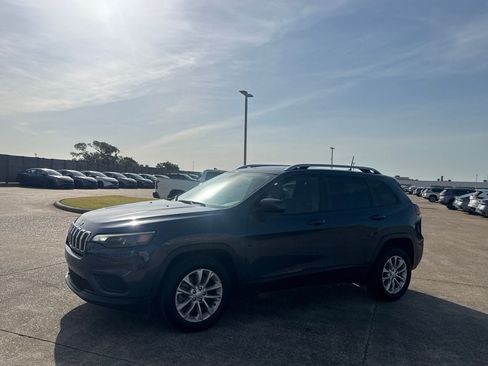 Used 2020 Jeep Cherokee Latitude FWD image 10