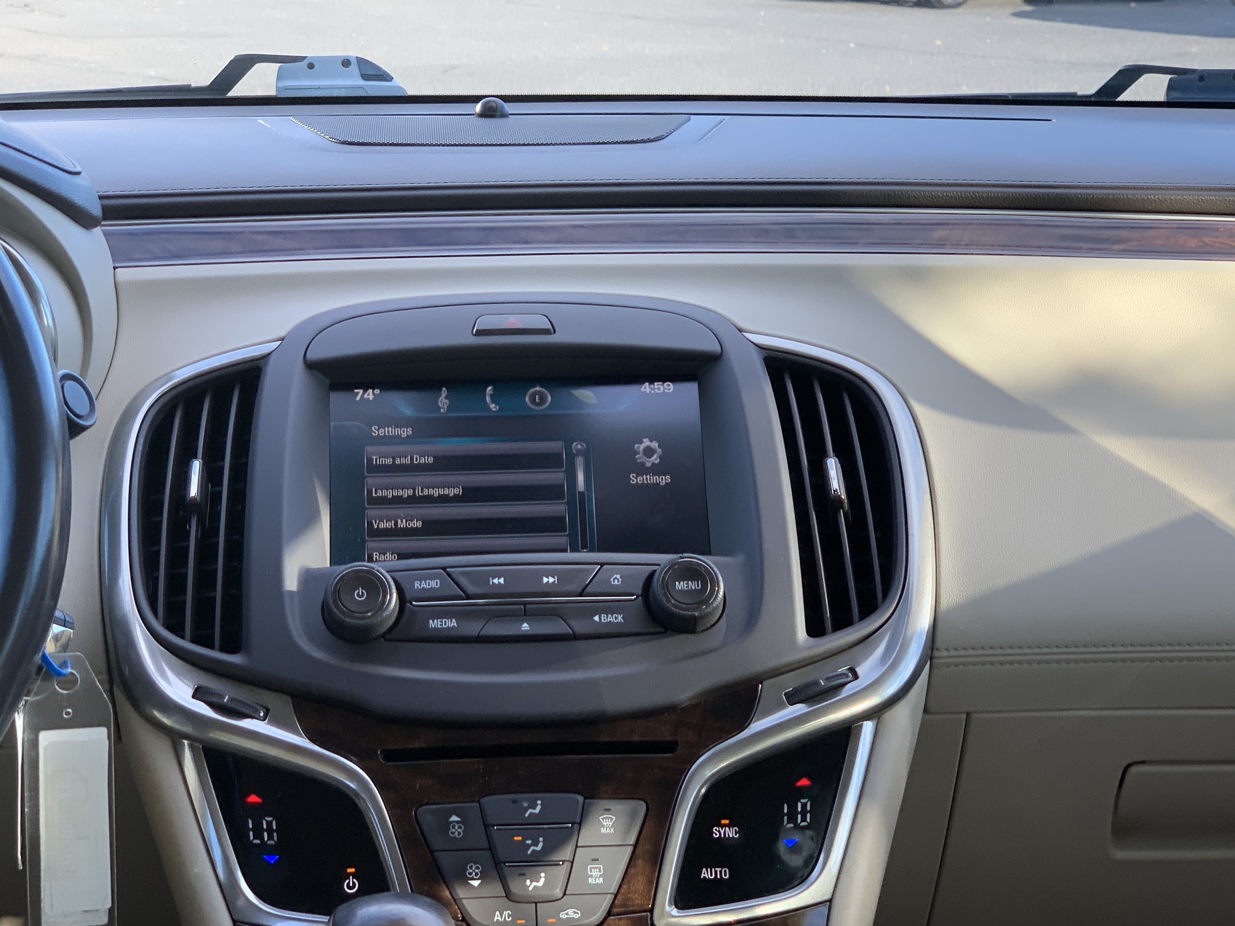Used 2014 Buick LaCrosse FWD image 29