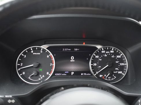 Used 2021 Nissan Rogue SL AWD/4WD image 16