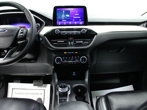 Used 2022 Ford Escape SEL image 18