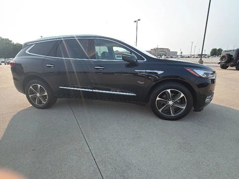 Used 2018 Buick Enclave Premium w/ Trailering Package AWD/4WD image 16