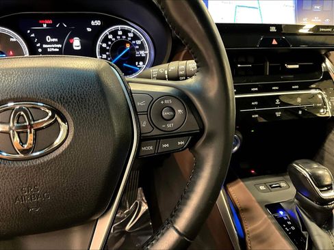 Used 2021 Toyota Venza XLE w/ Softex Package AWD/4WD image 12
