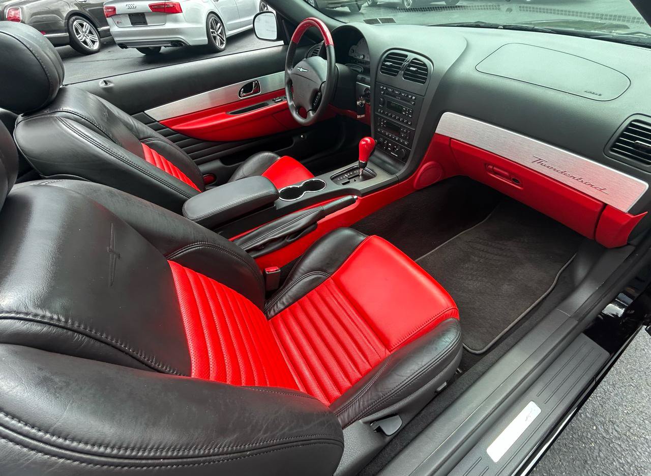 Used 2002 Ford Thunderbird RWD image 28