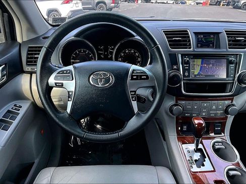 Used 2013 Toyota Highlander Limited FWD image 5