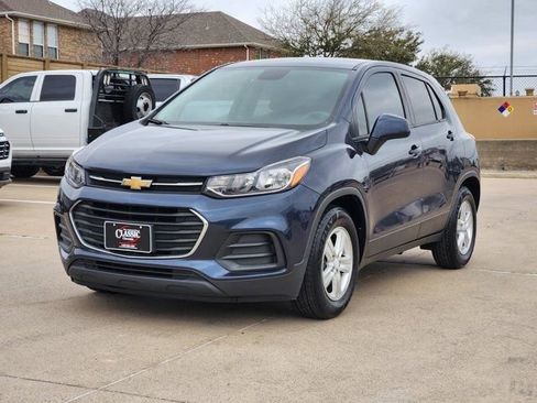Used 2019 Chevrolet Trax LS w/ Tint and Cruise Package image 11