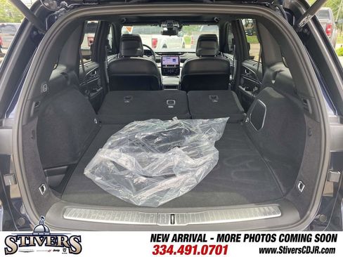 Used 2024 Jeep Grand Cherokee Overland w/ Adv Protech Group III AWD/4WD image 45