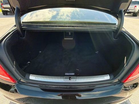 Used 2017 Genesis G90 5.0 Ultimate RWD image 12