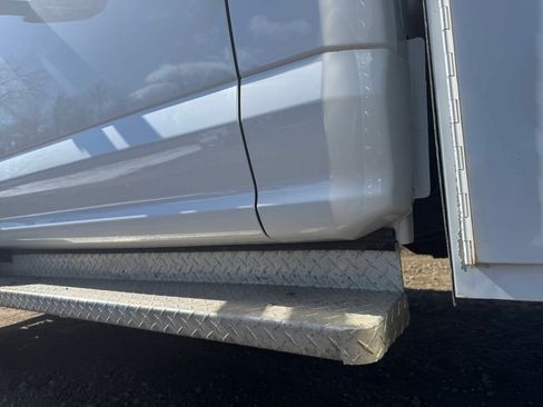 Used 2018 Ford F550 4x4 Regular Cab Super Duty image 21