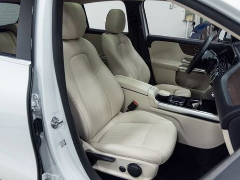Used 2022 Mercedes-Benz GLA 250 4MATIC image 25