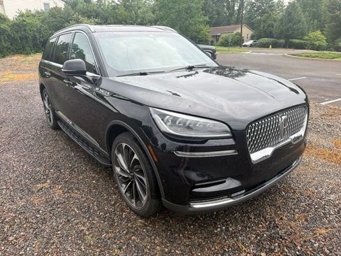 Used 2023 Lincoln Aviator Reserve w/ Equipment Group 201A AWD/4WD image 3