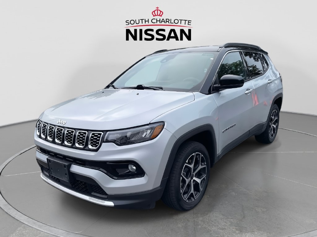 Used 2025 Jeep Compass Limited AWD/4WD image 3