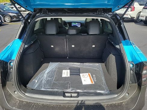 New 2025 Nissan Kicks SR w/ SR Premium Package image 28