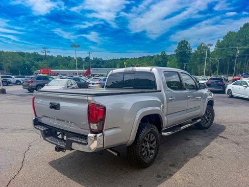 Used 2021 Toyota Tacoma SR5 RWD image 4