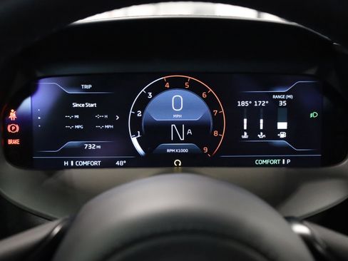 Used 2025 McLaren 750S image 16