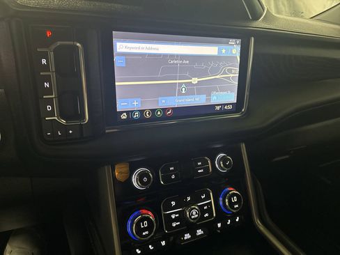 Used 2021 GMC Yukon Denali w/ Denali Premium Package AWD/4WD image 27