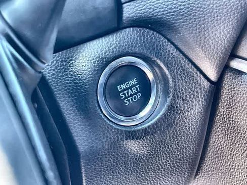 Used 2020 Toyota RAV4 XLE image 28