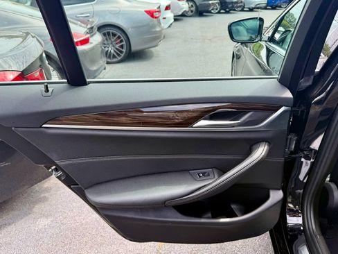 Used 2018 BMW 540i RWD image 31