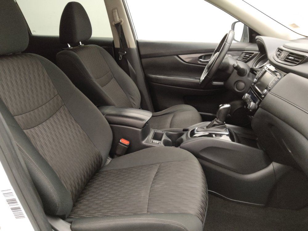 Used 2020 Nissan Rogue SV FWD image 21