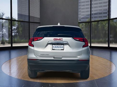 Used 2020 GMC Terrain SLE image 4
