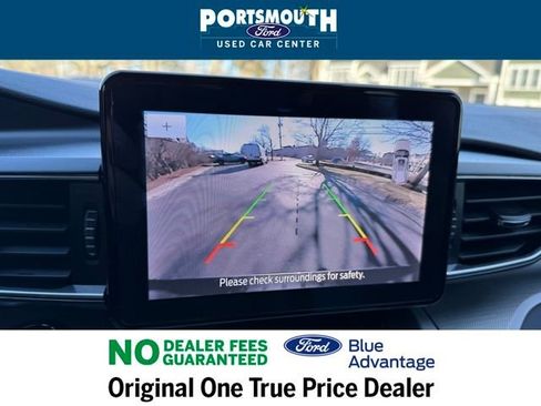 Used 2022 Ford Explorer XLT w/ Equipment Group 202A image 10