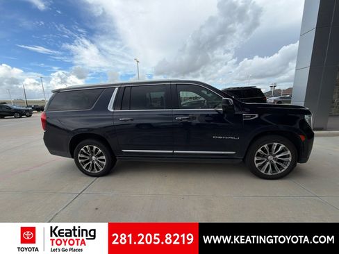Used 2021 GMC Yukon XL Denali w/ Denali Premium Package RWD image 5