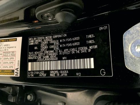 Used 2022 Toyota 4Runner Limited AWD/4WD image 36