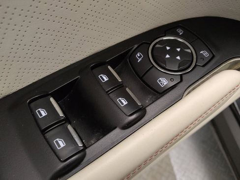 Used 2019 Lincoln MKC Black Label image 27