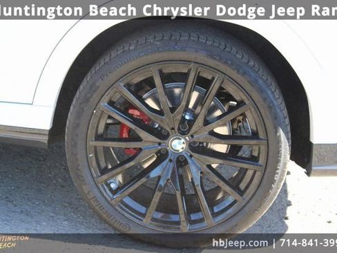 Used 2022 BMW X6 xDrive40i w/ Executive Package image 9