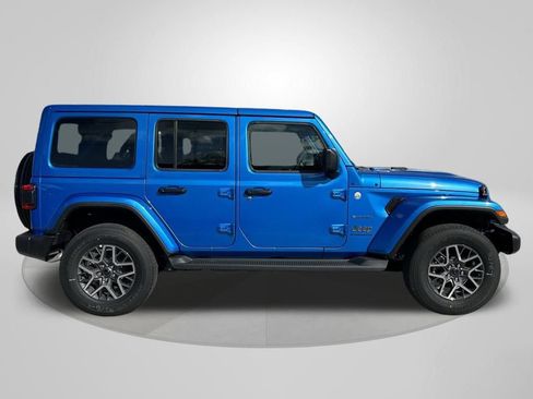 New 2024 Jeep Wrangler Unlimited Sahara w/ Technology Group AWD/4WD image 7