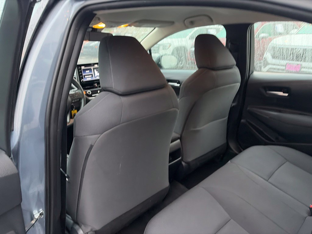 Used 2021 Toyota Corolla LE FWD image 19
