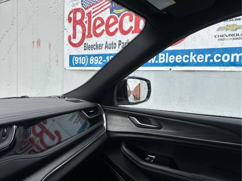 Used 2023 Jeep Grand Cherokee L Overland image 10