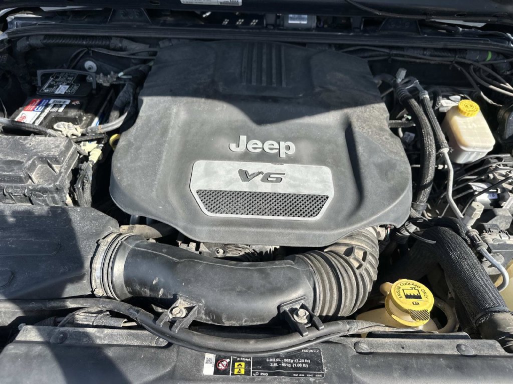 Used 2017 Jeep Wrangler Unlimited Sport AWD/4WD image 11