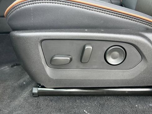 New 2026 GMC Canyon AT4 w/ AT4 Premium Package image 19